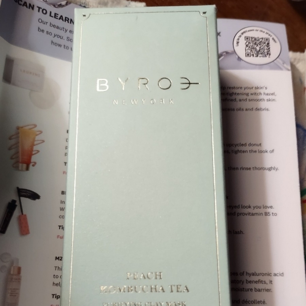 Byroe New York Peach Kombucha Tea Purifying Clay Mask